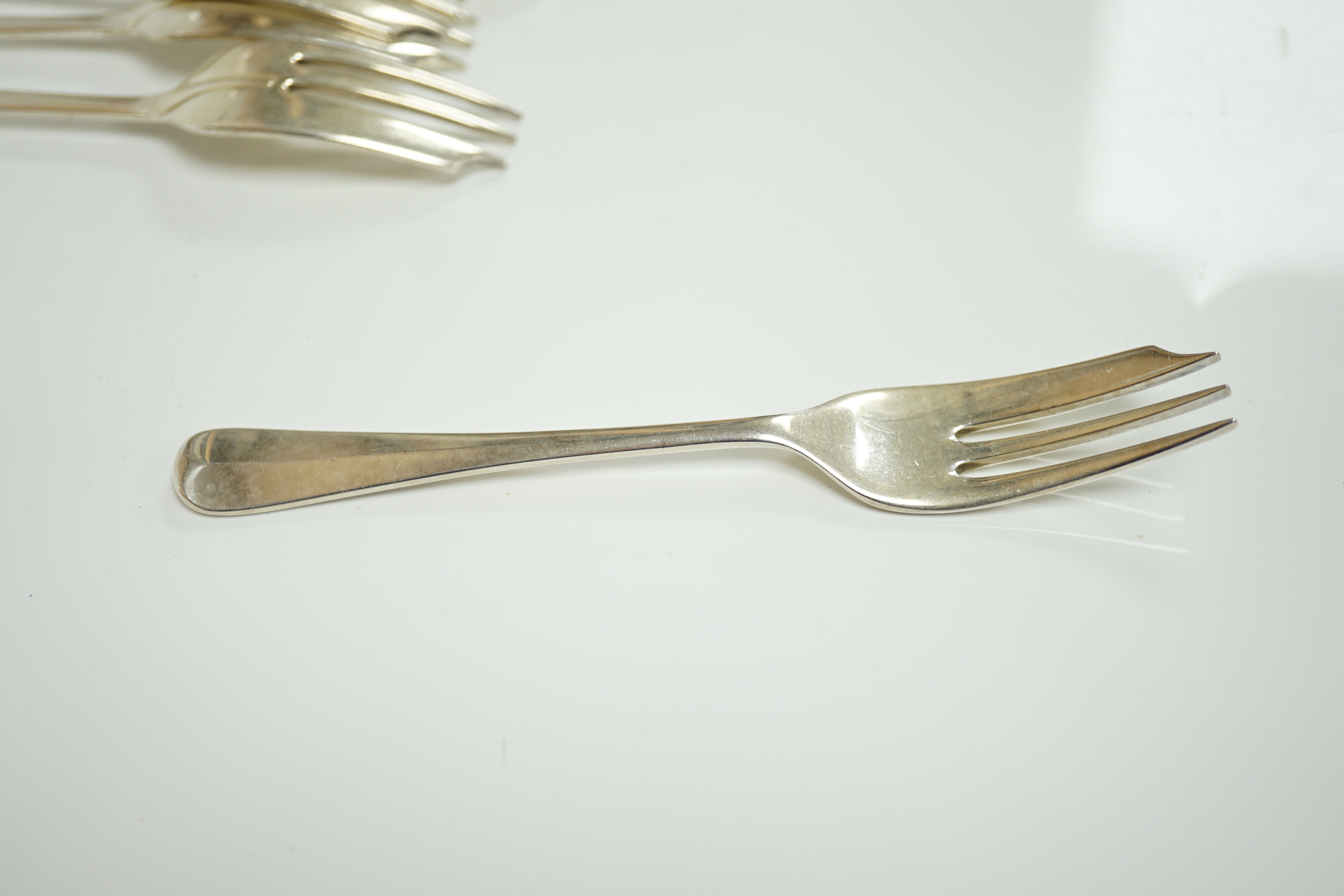 A set of twelve modern silver cake forks, United Cutlers Ltd, Sheffield, 2000, 13.7oz. Condition - good